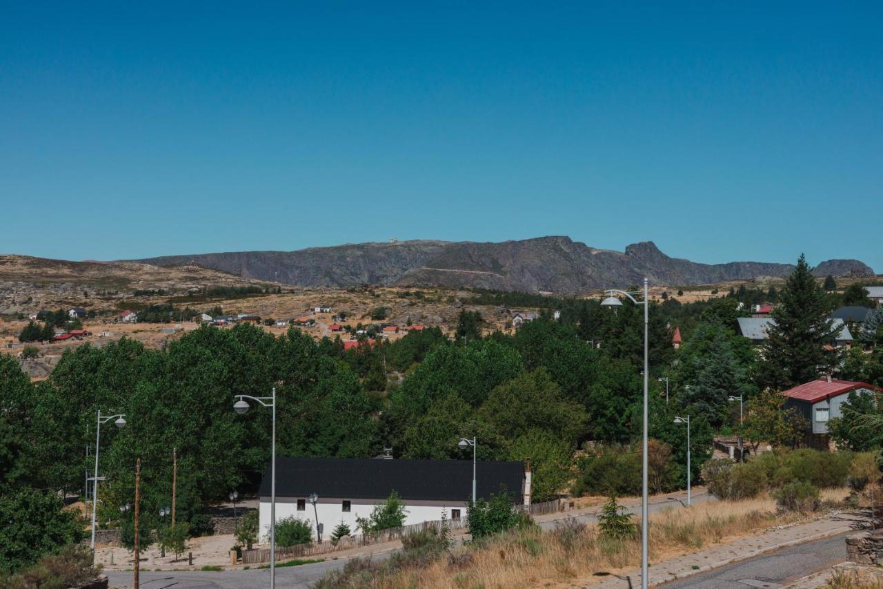 Retiro da Serra Penhas da Saúde Exterior foto